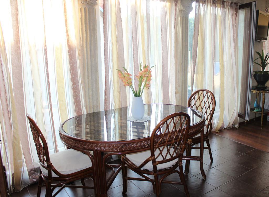 Columba Livia Guesthouse Παλάγκα Δωμάτιο φωτογραφία